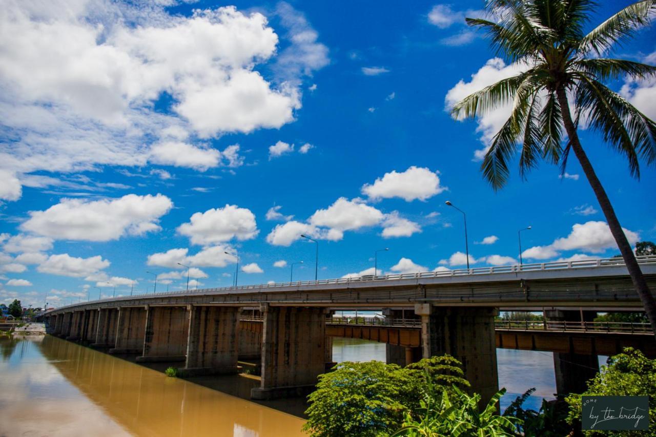 Home By The Bridge Hotel 甘烹碧 外观 照片